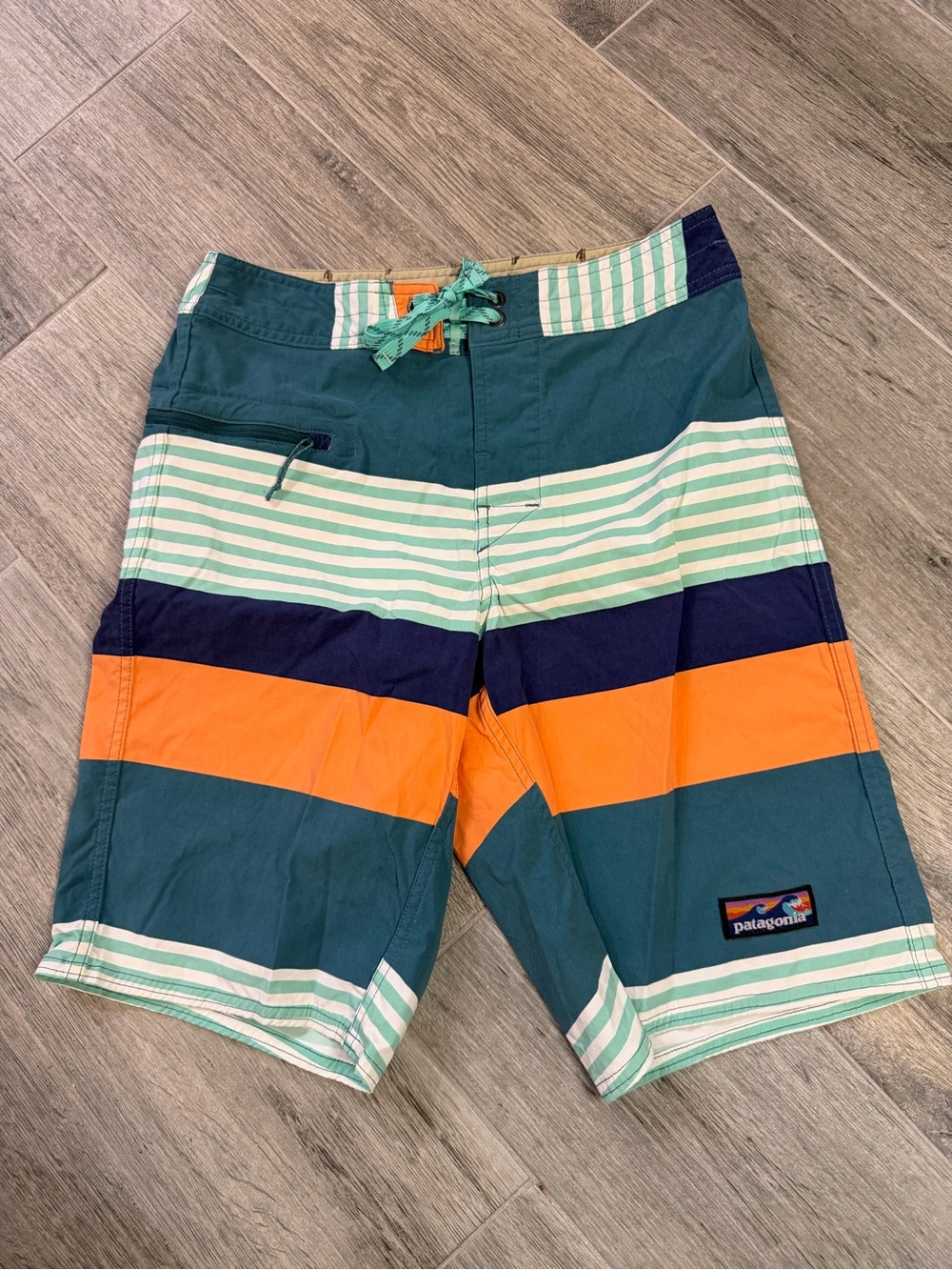 Patagonia Board Shorts Men's 29 Striped Wavefarer Swim Trunks Stretch 10" Inseam